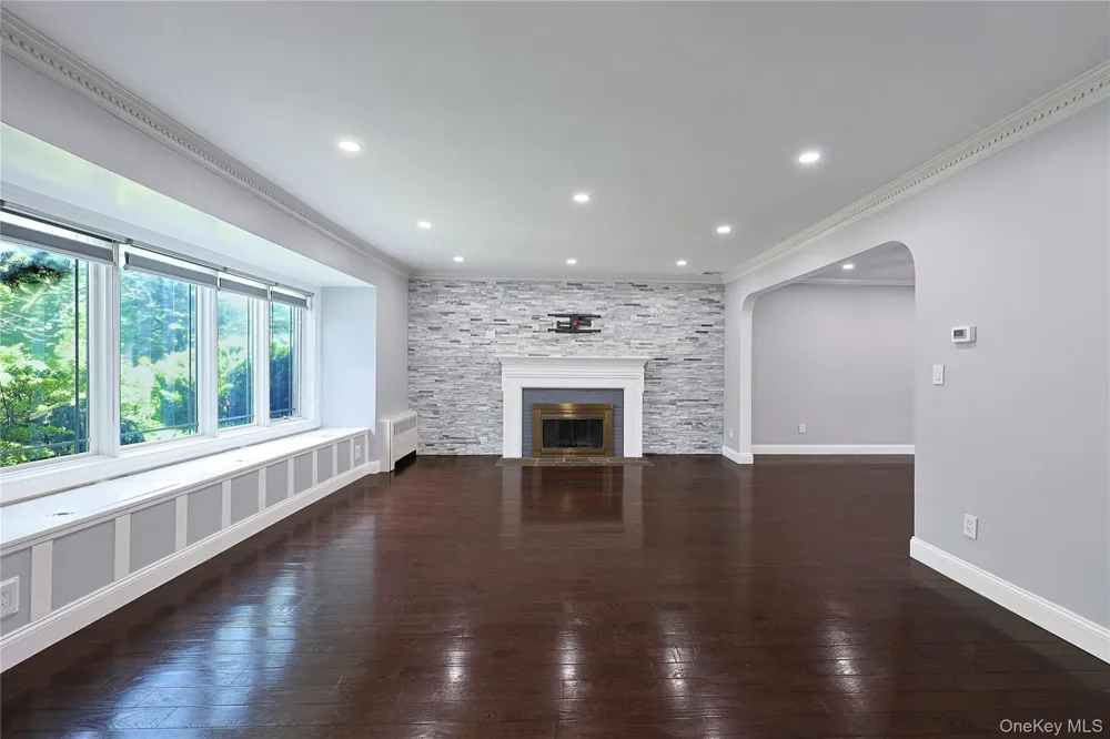 78 Poplar Street Garden City, NY 11530