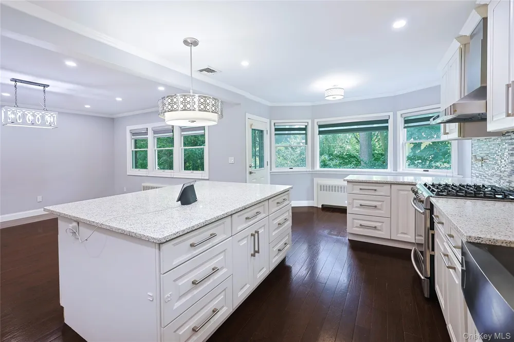 78 Poplar Street Garden City, NY 11530