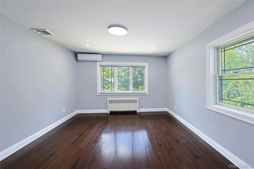 78 Poplar Street Garden City, NY 11530