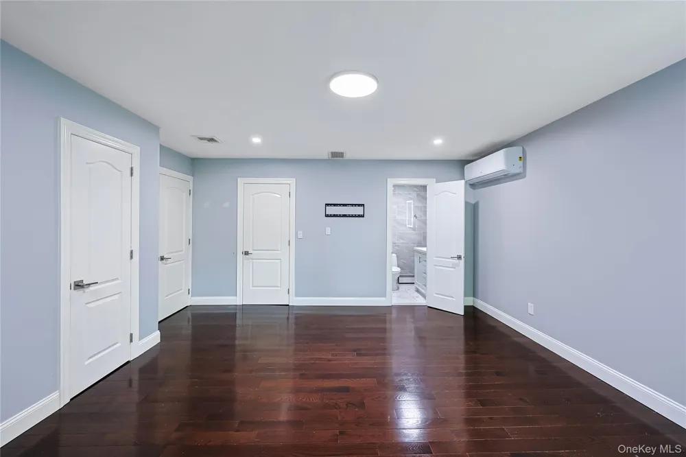 78 Poplar Street Garden City, NY 11530