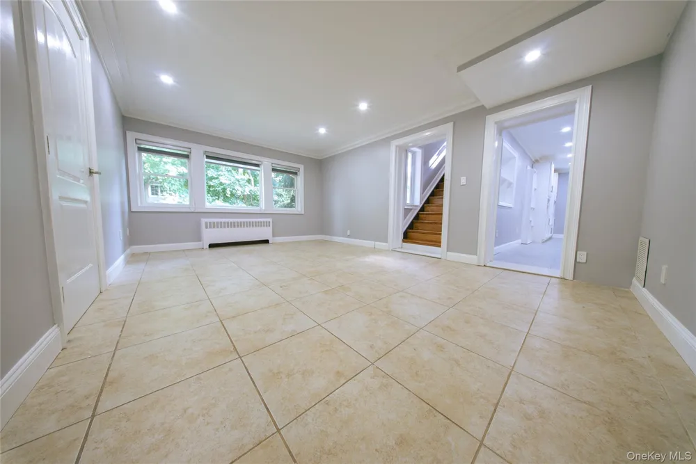 78 Poplar Street Garden City, NY 11530