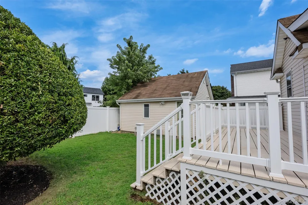 31 Cherry Avenue Bethpage, NY 11714