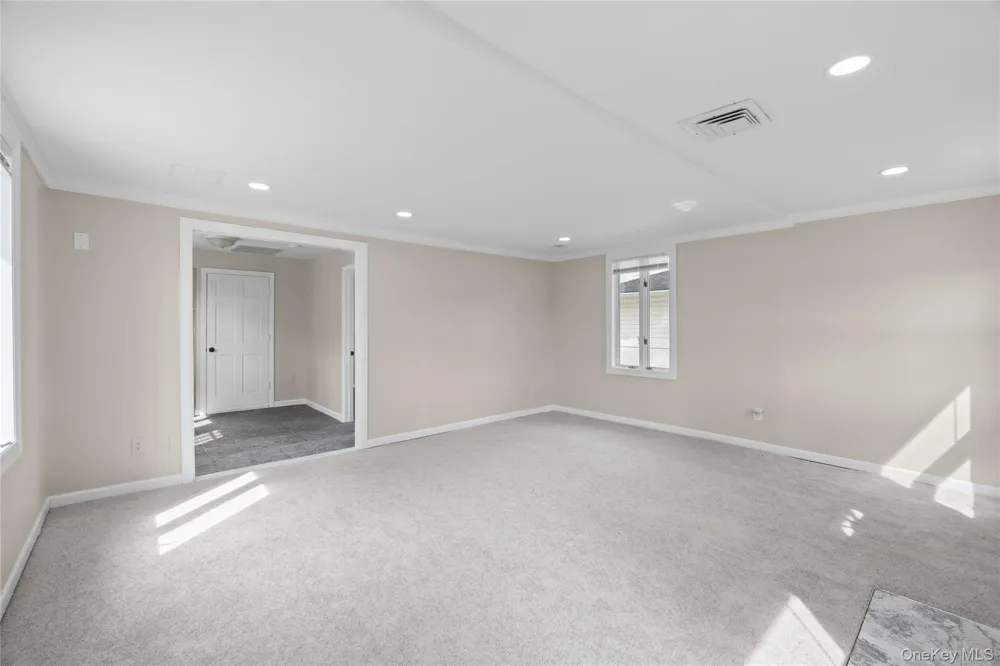 31 Cherry Avenue Bethpage, NY 11714