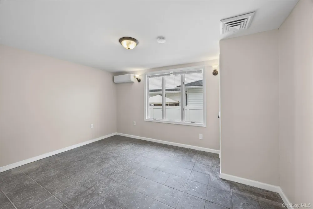 31 Cherry Avenue Bethpage, NY 11714