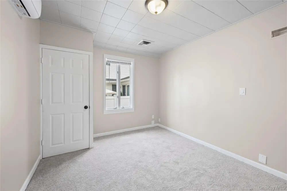 31 Cherry Avenue Bethpage, NY 11714