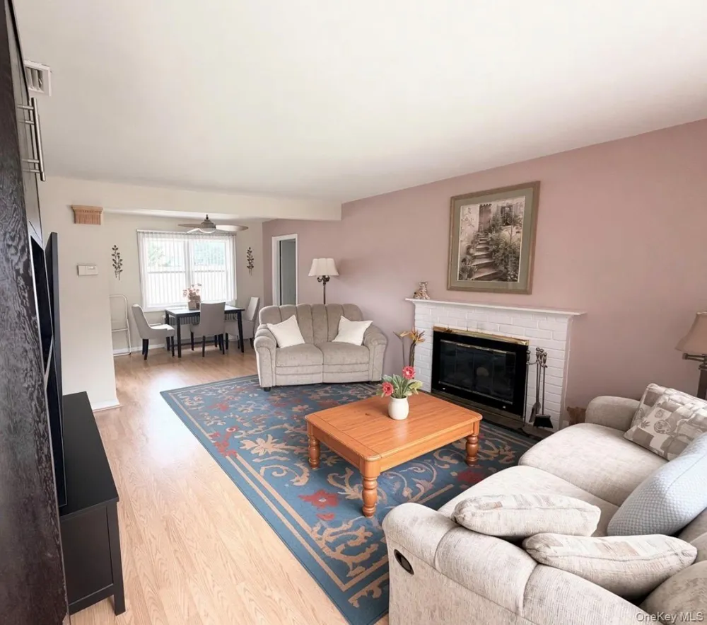 963 Hastings Street Baldwin, NY 11510