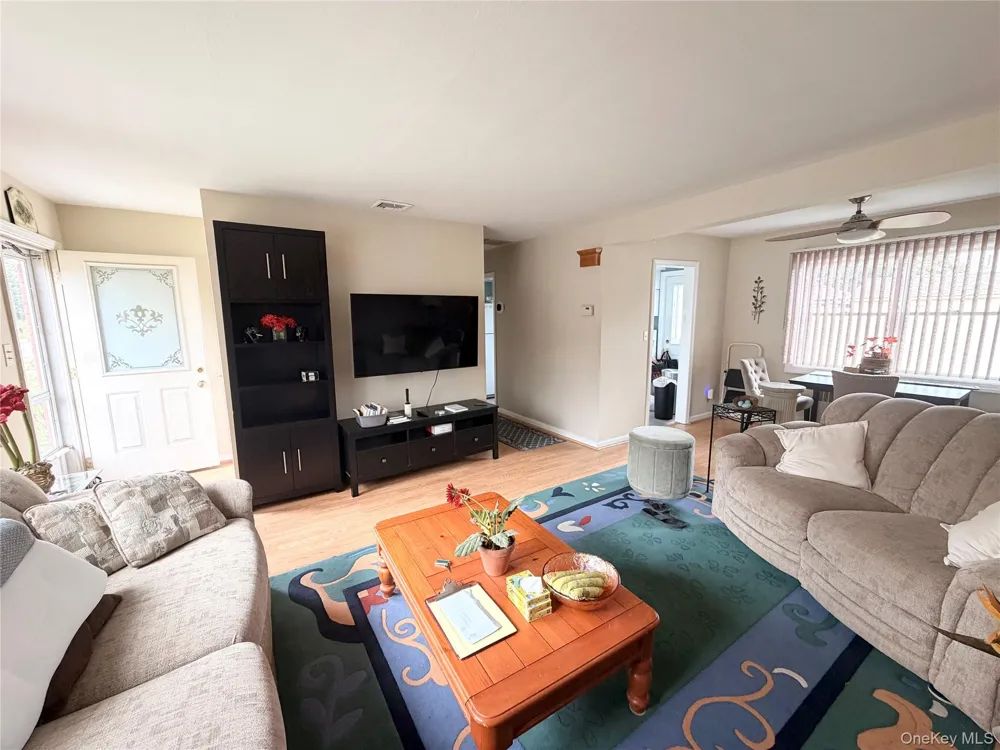 963 Hastings Street Baldwin, NY 11510