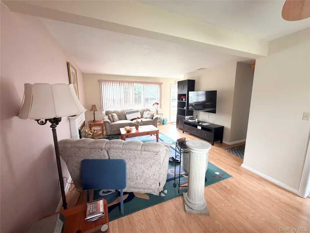 963 Hastings Street Baldwin, NY 11510