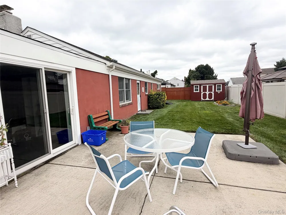 963 Hastings Street Baldwin, NY 11510