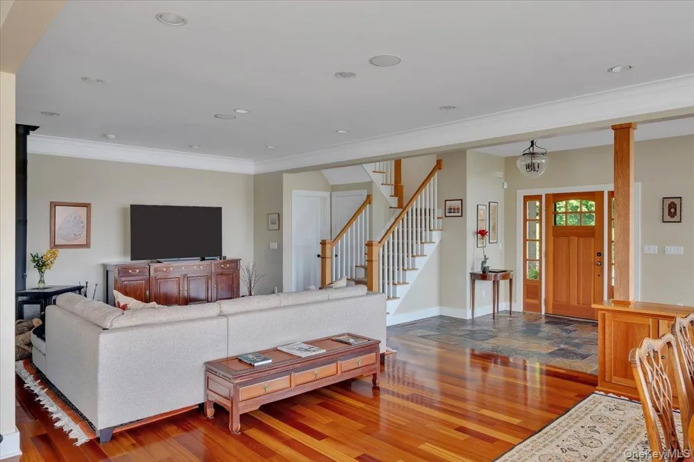 248 Van Wies Point Road Call Listing Agent, NY 12077