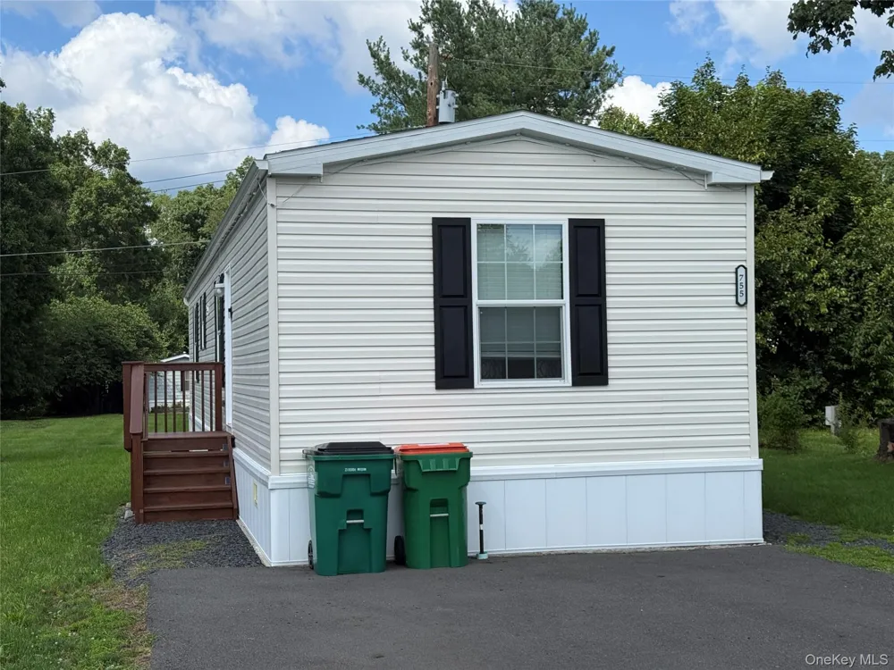755 Tarrytown Lane Walden, NY 12586