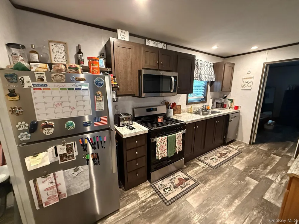 755 Tarrytown Lane Walden, NY 12586
