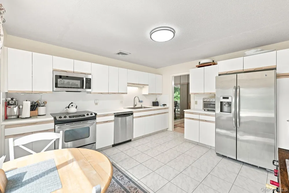 590 Heritage Hills #B Somers, NY 10589