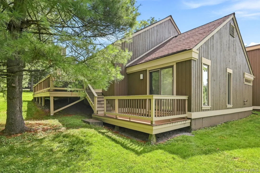 590 Heritage Hills #B Somers, NY 10589