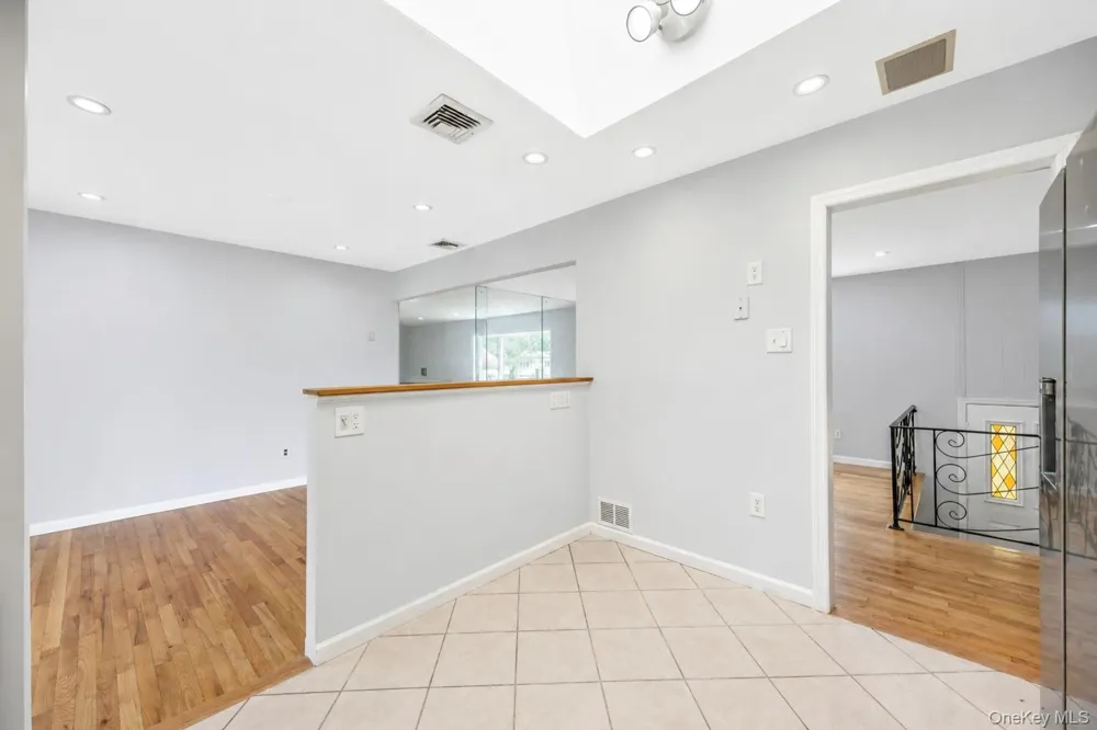 18 Dexter Lane Kings Park, NY 11754