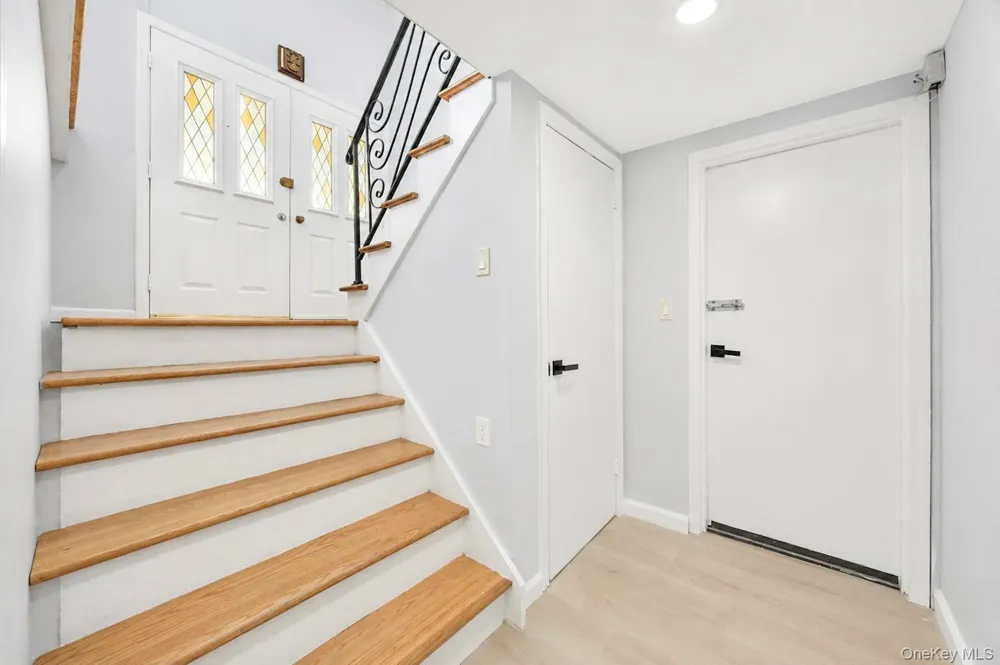 18 Dexter Lane Kings Park, NY 11754