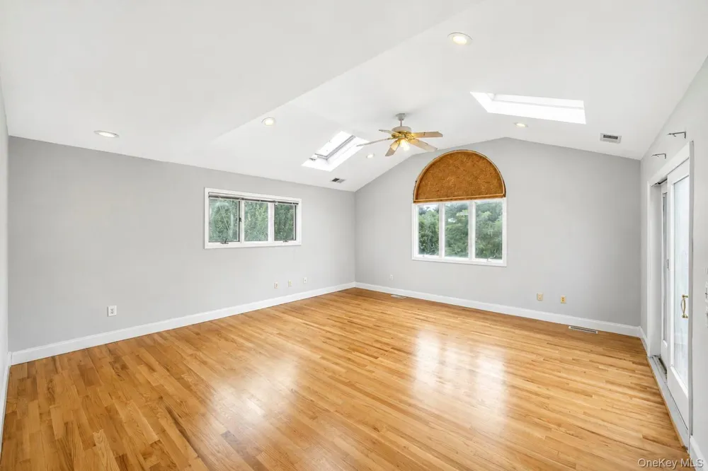 18 Dexter Lane Kings Park, NY 11754