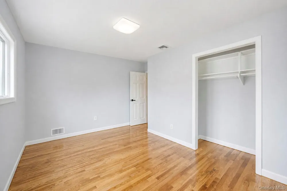 18 Dexter Lane Kings Park, NY 11754