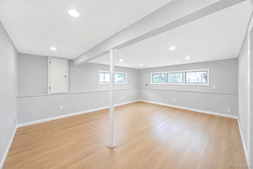 18 Dexter Lane Kings Park, NY 11754