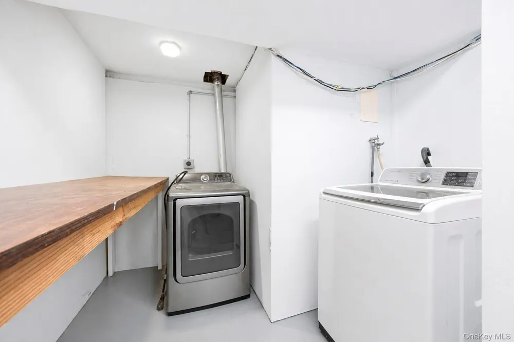 18 Dexter Lane Kings Park, NY 11754
