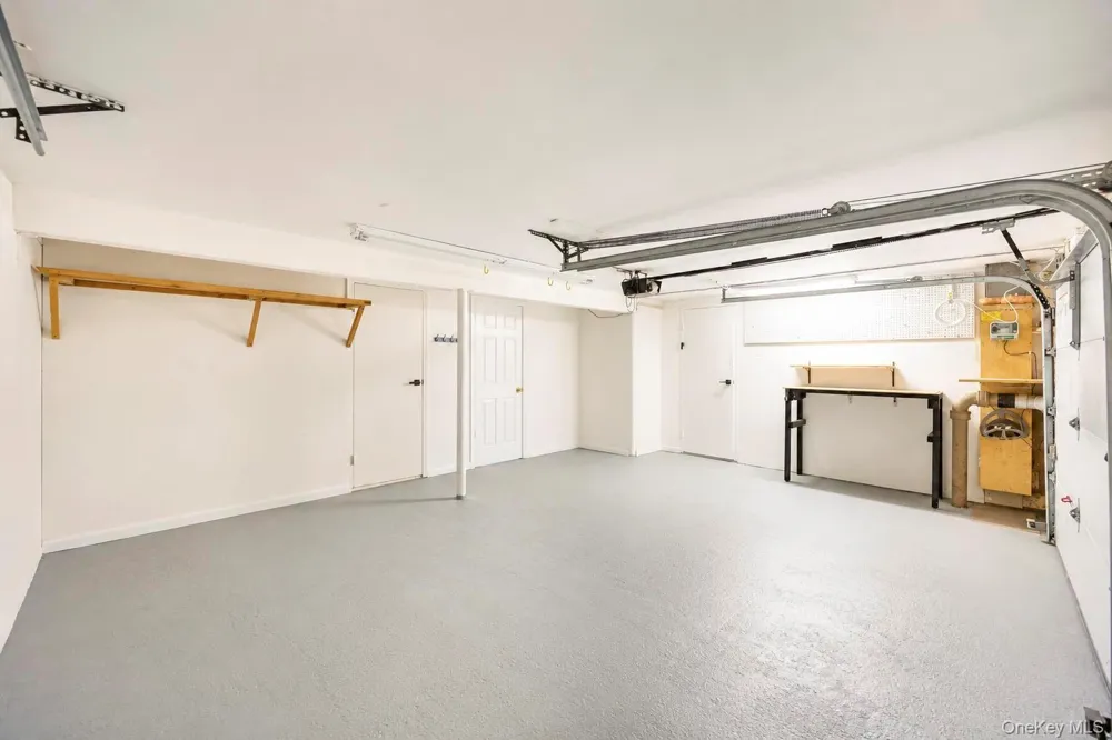 18 Dexter Lane Kings Park, NY 11754