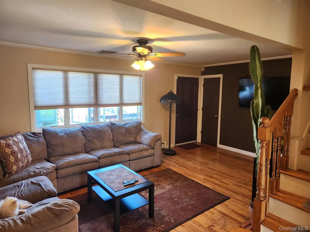 956 Hamilton Avenue Lindenhurst, NY 11757