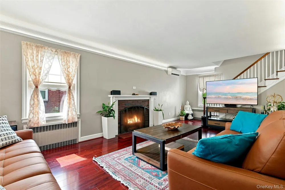 148 Canterbury Road Williston Park, NY 11596