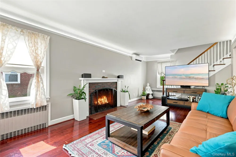 148 Canterbury Road Williston Park, NY 11596