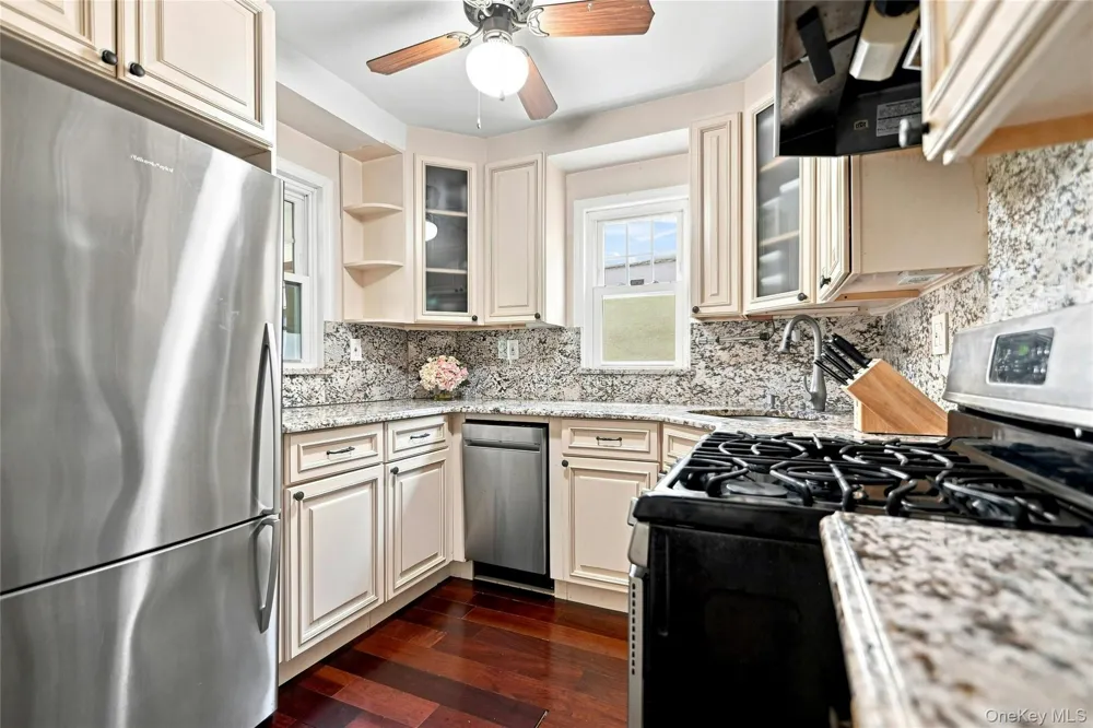 148 Canterbury Road Williston Park, NY 11596