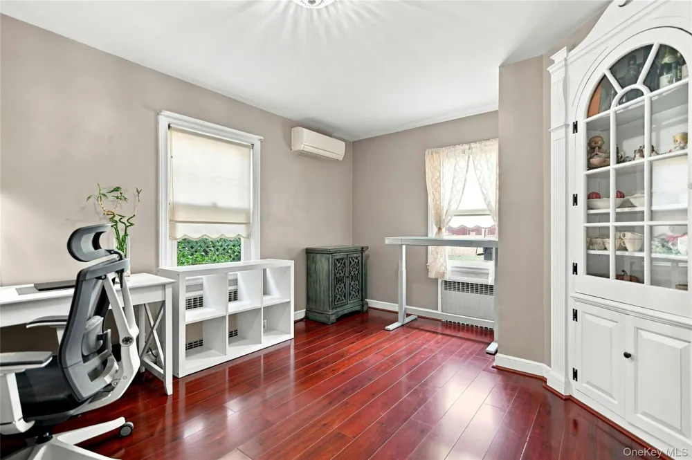 148 Canterbury Road Williston Park, NY 11596