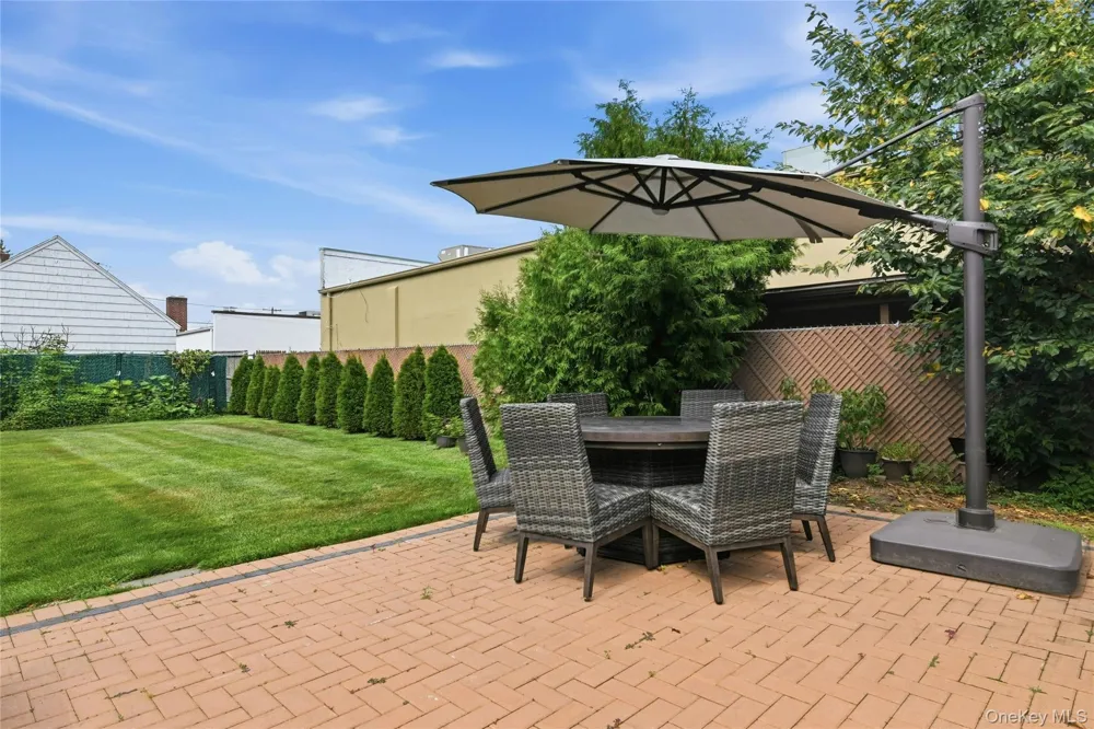 148 Canterbury Road Williston Park, NY 11596