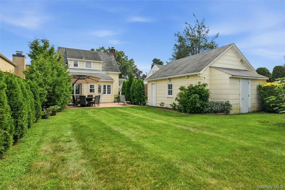 148 Canterbury Road Williston Park, NY 11596