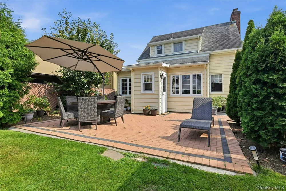 148 Canterbury Road Williston Park, NY 11596