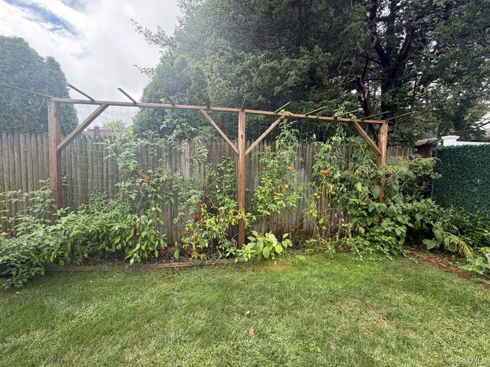 148 Canterbury Road Williston Park, NY 11596