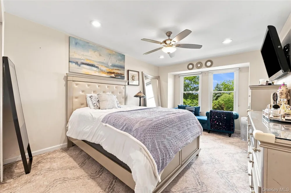 1 Victoria #1 Amityville, NY 11701