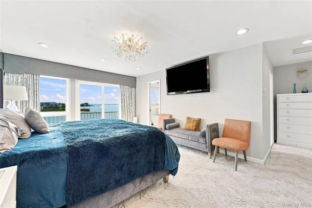1 Victoria #1 Amityville, NY 11701