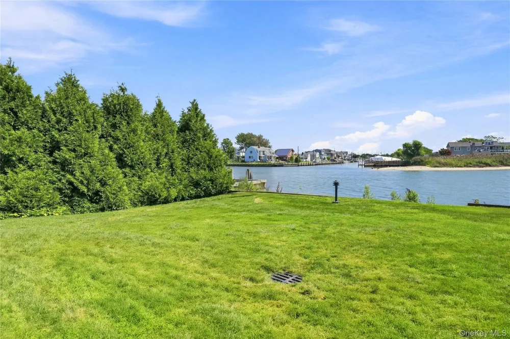 1 Victoria #1 Amityville, NY 11701