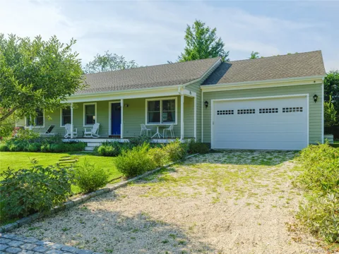 435 Sound Road