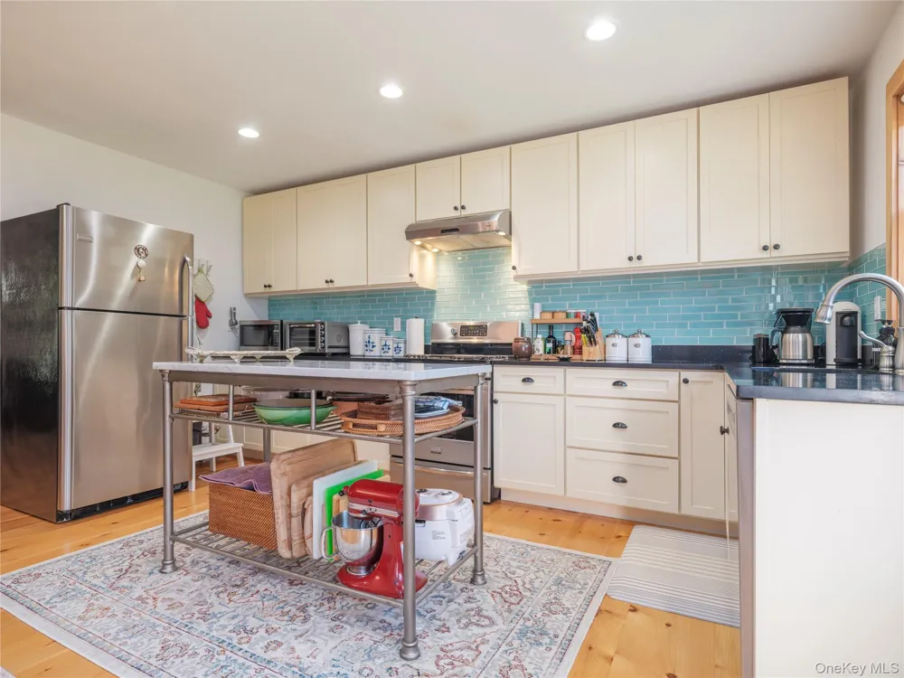 435 Sound Road Greenport, NY 11944
