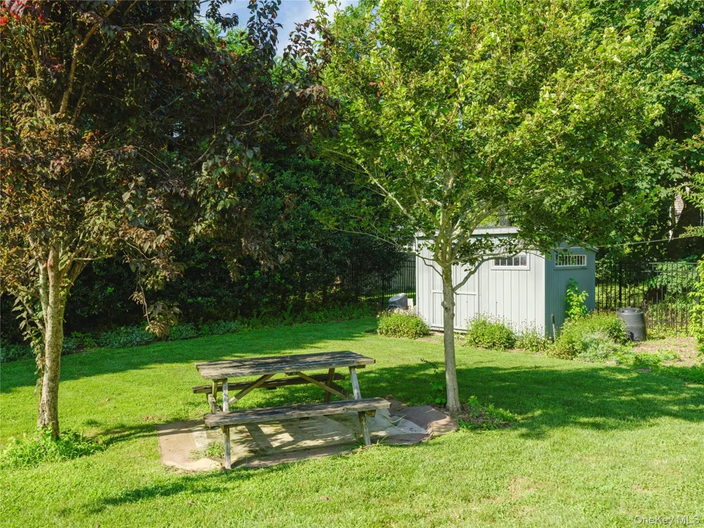 435 Sound Road Greenport, NY 11944