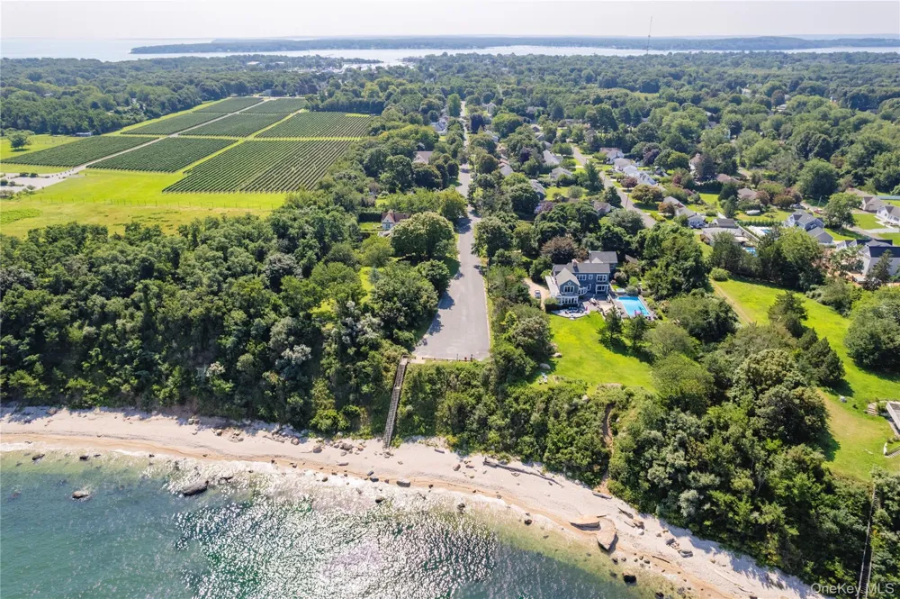 435 Sound Road Greenport, NY 11944