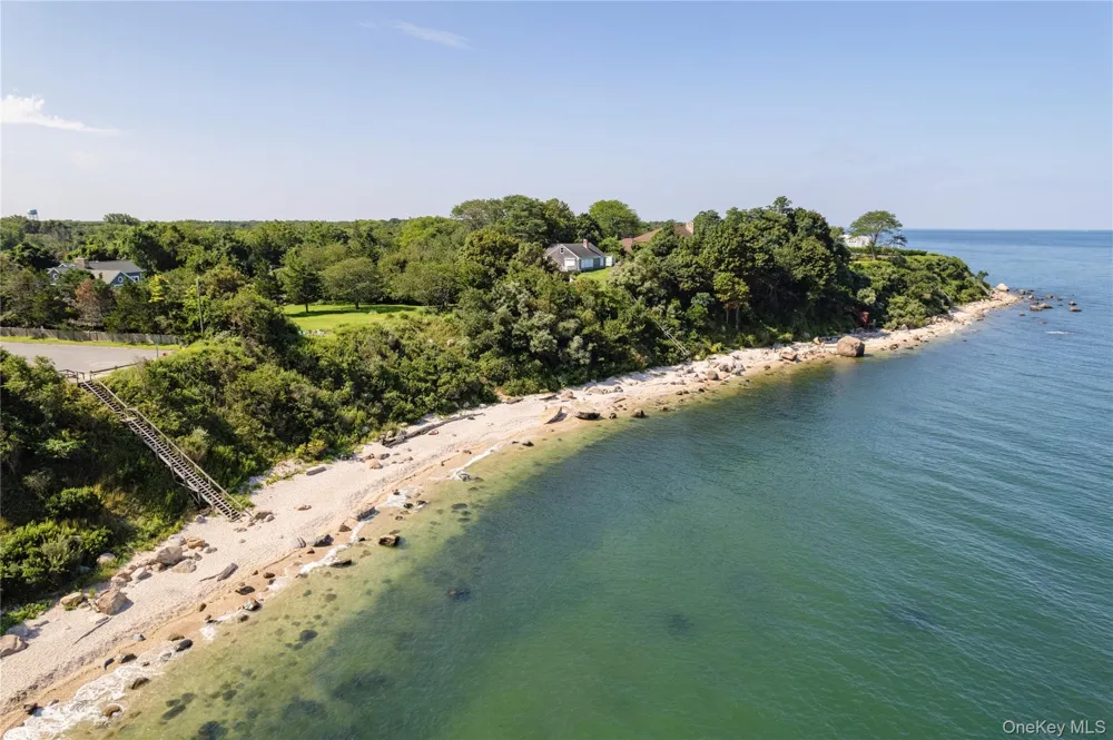 435 Sound Road Greenport, NY 11944