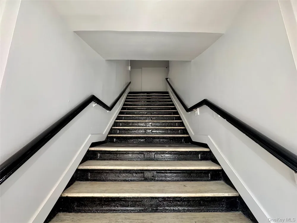 315 Riverside Boulevard #5 Long Beach, NY 11561