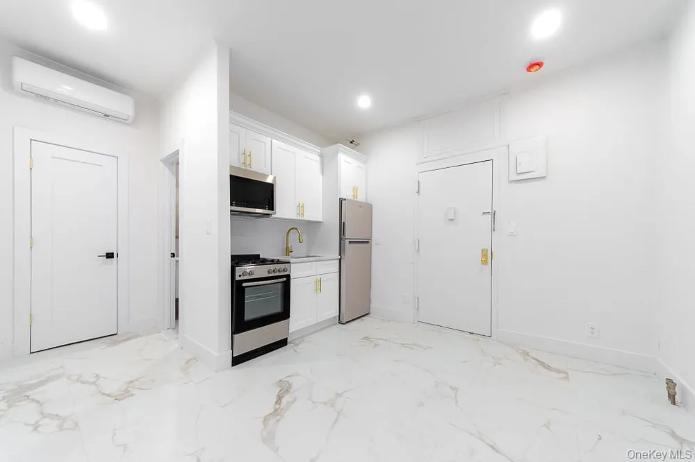 315 Riverside Boulevard #5 Long Beach, NY 11561