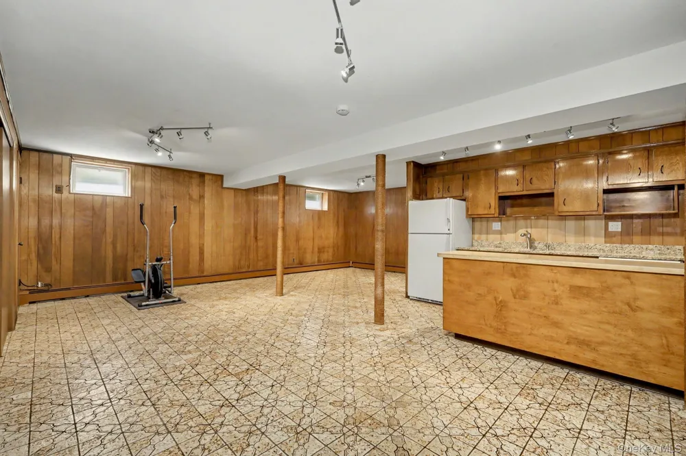 167 Gaylor Road Scarsdale, NY 10583