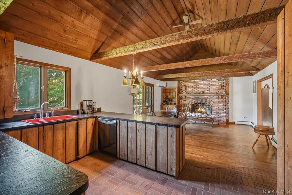 31 Pines Bridge Road Amawalk, NY 10501