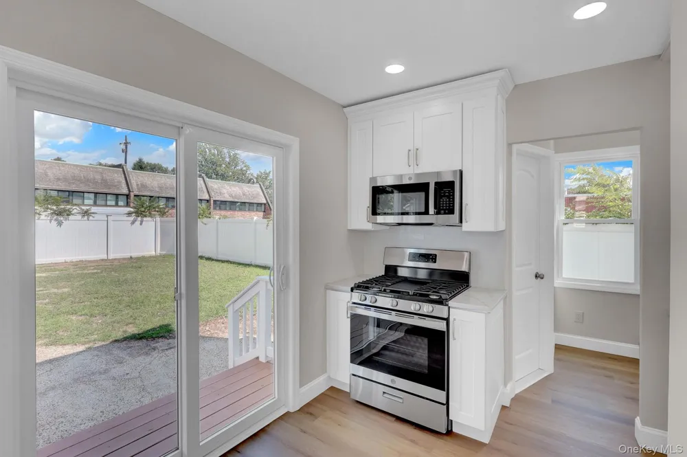 15 Stratford Avenue Williston Park, NY 11596