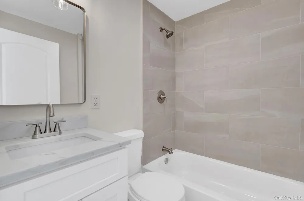 15 Stratford Avenue Williston Park, NY 11596