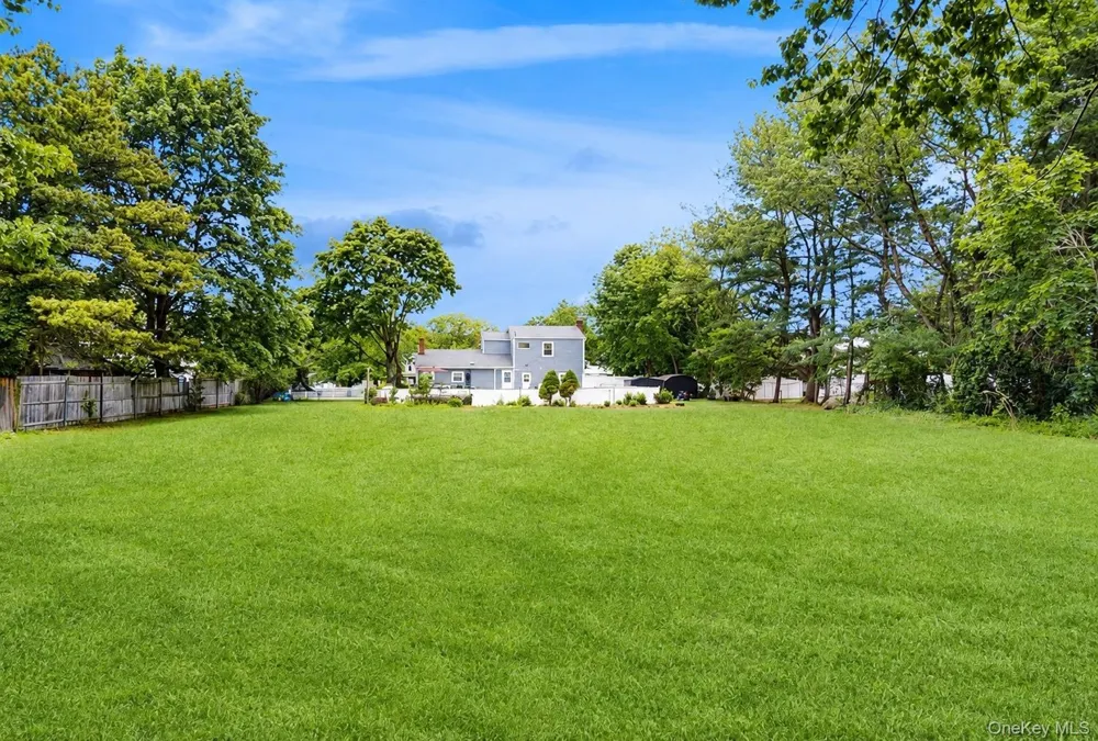 25 Charter Avenue Dix Hills, NY 11746