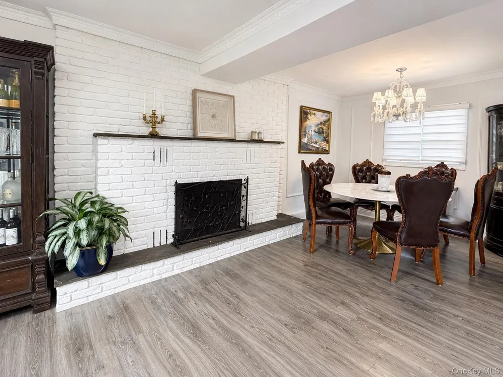 25 Charter Avenue Dix Hills, NY 11746